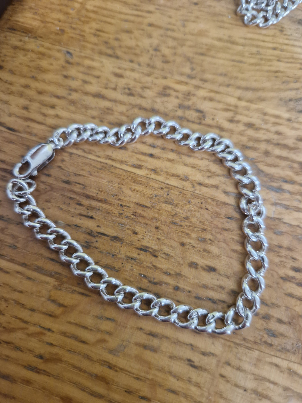 Silver curb bracelet