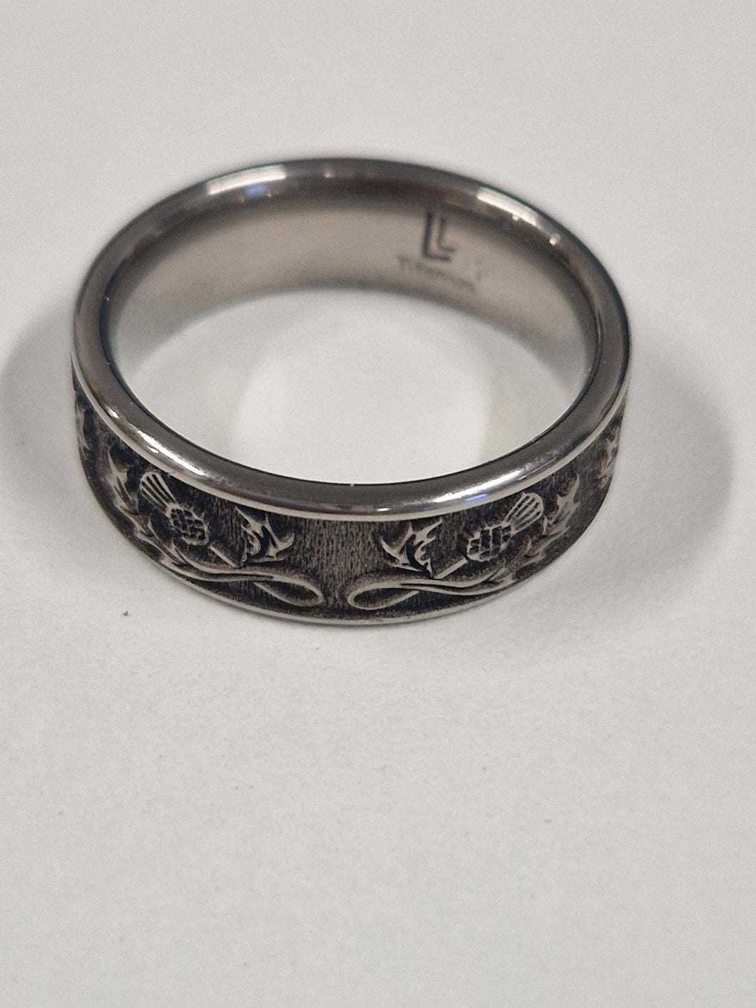 Titanium Thistle pattern ring size S1/2