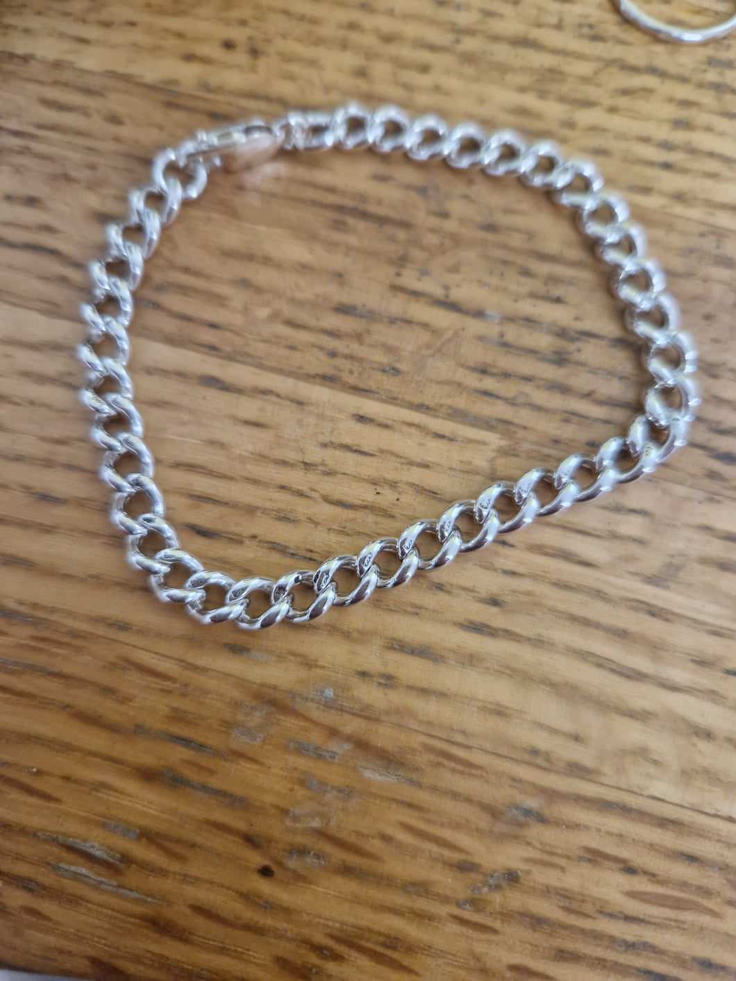 Silver curb bracelet