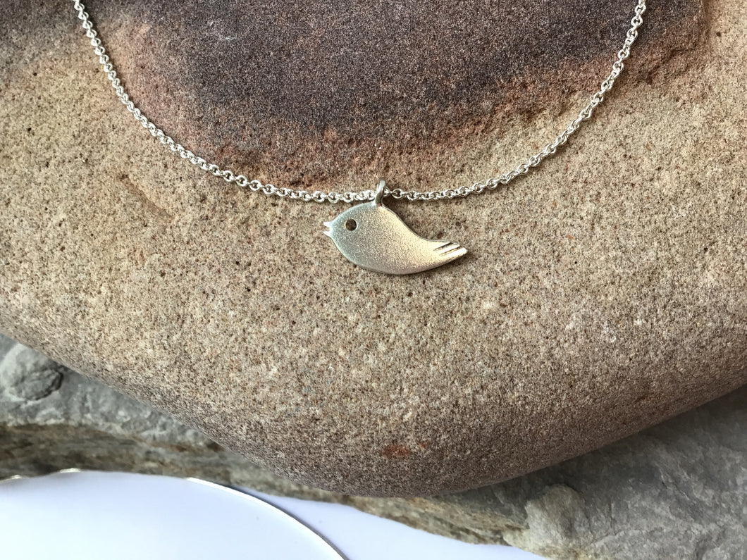 This little bird pendant