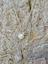 Load image into Gallery viewer, Juicy Heart small pendant White Pearl
