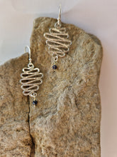 Load image into Gallery viewer, Caminito drop earrings silver with Amethyst, Sapphire, Peridot or Black Opal
