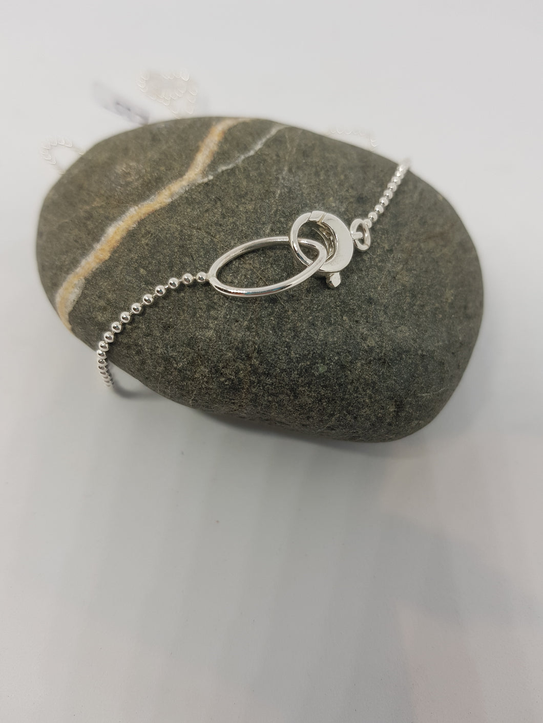 Single link Elipse bead Bracelet