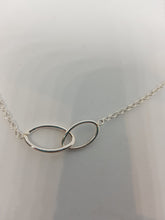 Load image into Gallery viewer, Double link Elipse Necklace
